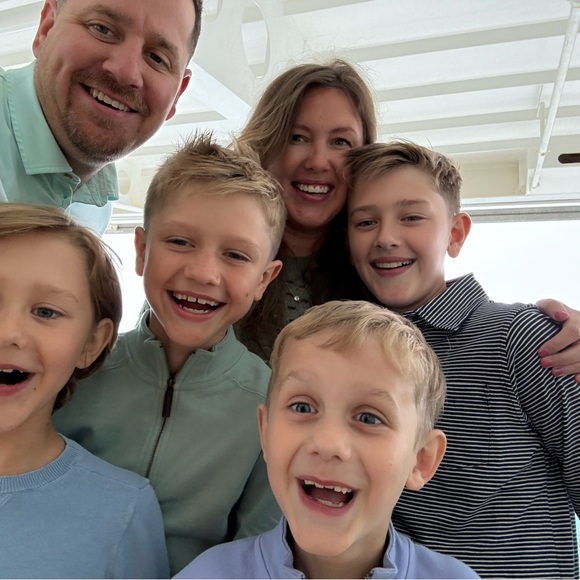 Meet your Posher, Amber - Picture 5 of 7